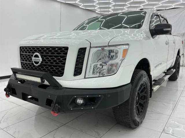 2019 Nissan Titan SV 4WD photo