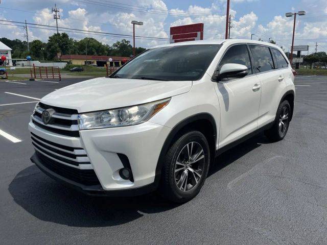2019 Toyota Highlander LE FWD photo