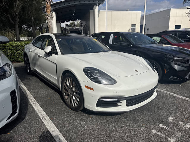 2019 Porsche Panamera 4 AWD photo