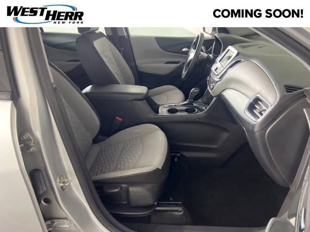 2019 Chevrolet Equinox LS FWD photo
