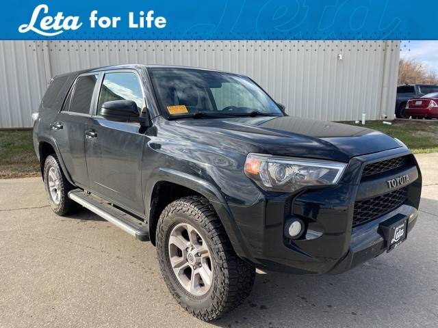 2019 Toyota 4Runner SR5 4WD photo