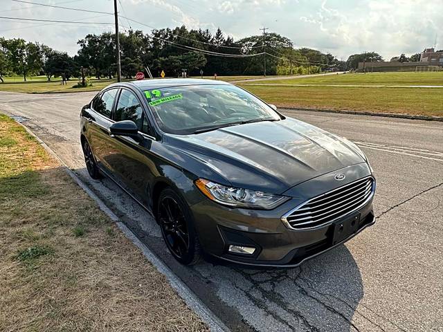 2019 Ford Fusion SE FWD photo