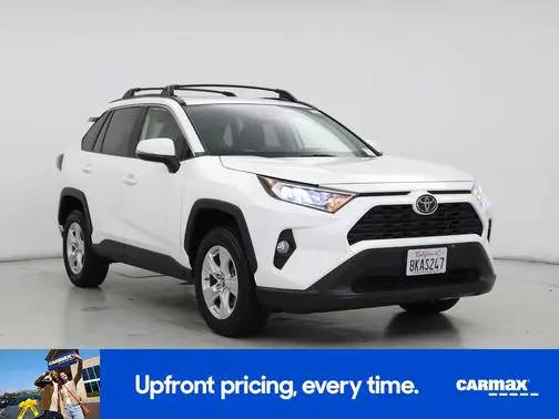 2019 Toyota RAV4 XLE FWD photo