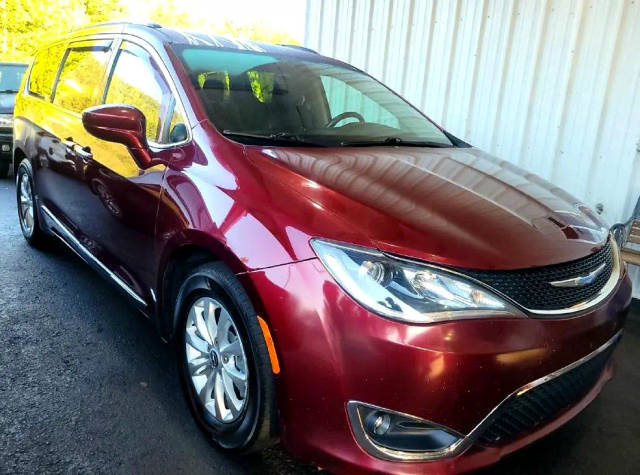 2018 Chrysler Pacifica Minivan Touring L FWD photo