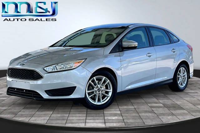 2017 Ford Focus SE FWD photo