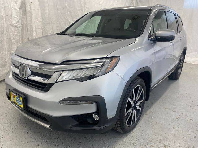 2019 Honda Pilot Touring 8-Passenger AWD photo