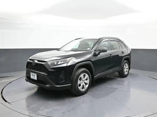 2019 Toyota RAV4 LE AWD photo