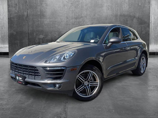 2016 Porsche Macan S AWD photo