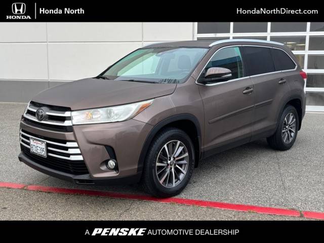 2019 Toyota Highlander XLE AWD photo