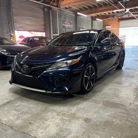 2019 Toyota Camry XSE FWD photo