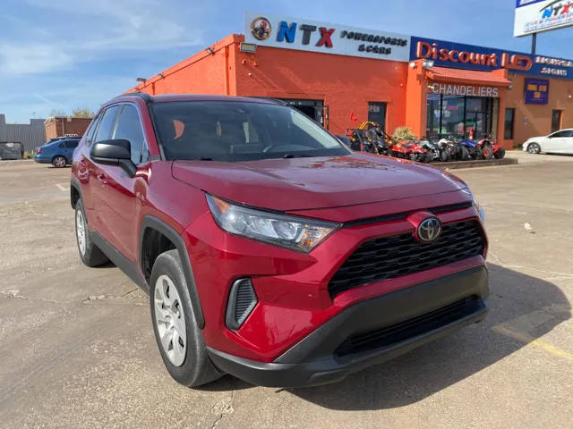 2019 Toyota RAV4 LE FWD photo