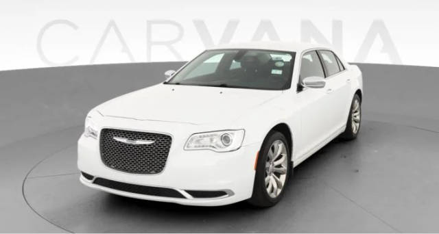 2019 Chrysler 300 Touring RWD photo