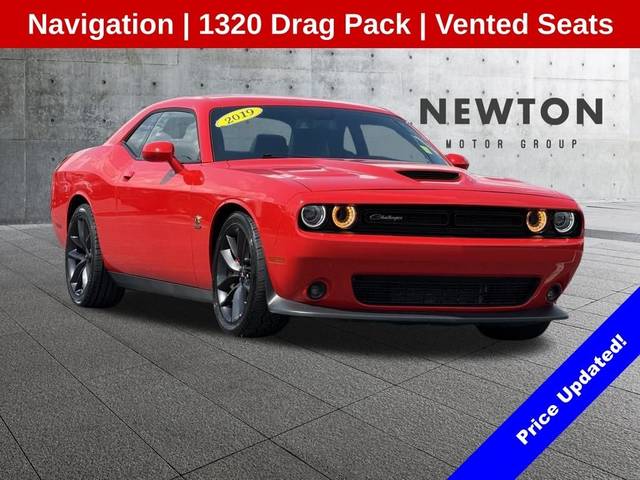 2019 Dodge Challenger R/T Scat Pack RWD photo