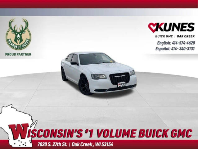 2019 Chrysler 300 Touring RWD photo