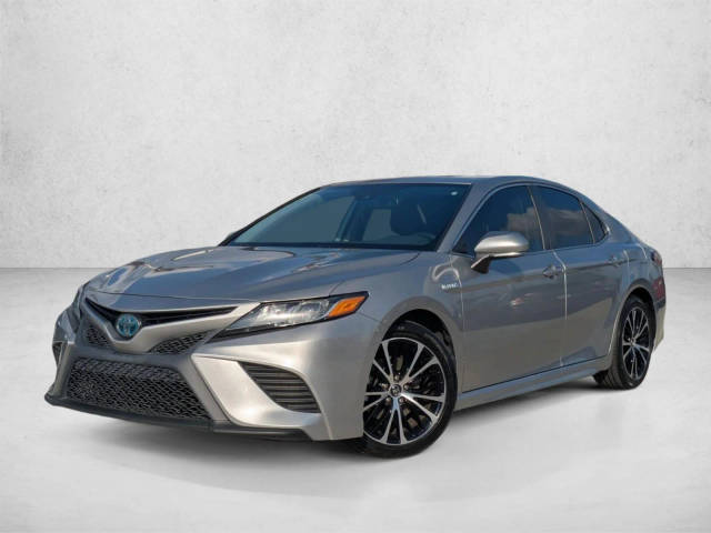 2019 Toyota Camry Hybrid SE FWD photo