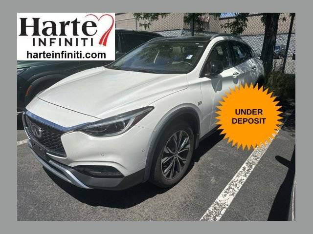 2019 Infiniti QX30 ESSENTIAL AWD photo