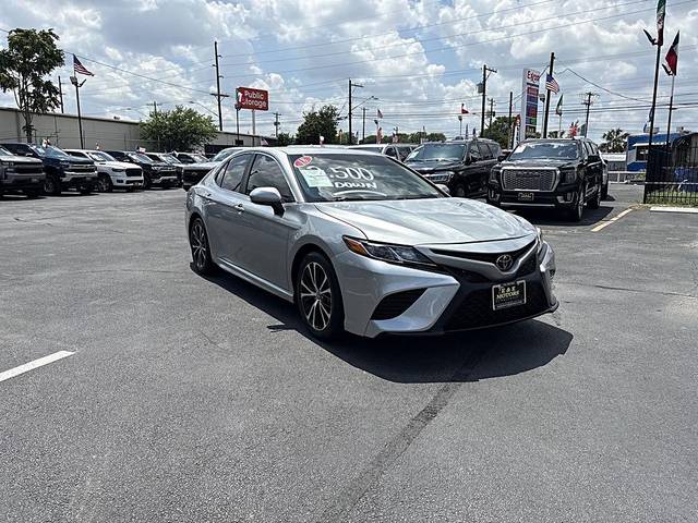 2018 Toyota Camry SE FWD photo