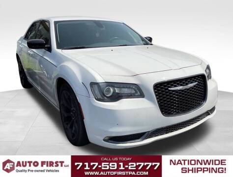 2019 Chrysler 300 Touring RWD photo