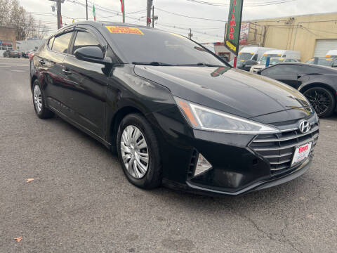 2019 Hyundai Elantra SE FWD photo