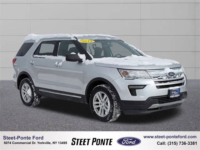 2019 Ford Explorer XLT 4WD photo
