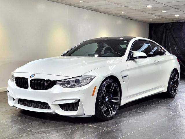 2016 BMW M4  RWD photo