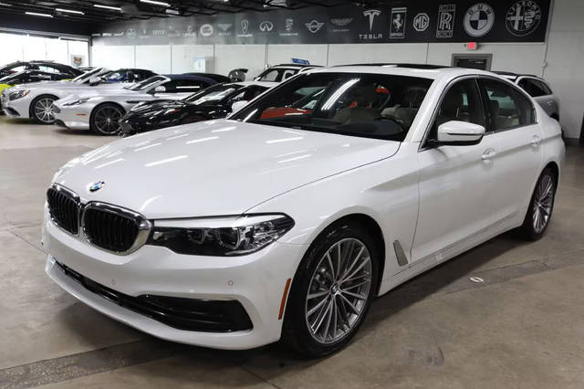 2019 BMW 5 Series 540i RWD photo