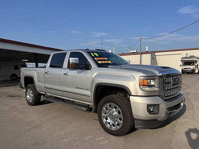 2019 GMC Sierra 2500HD Denali 4WD photo
