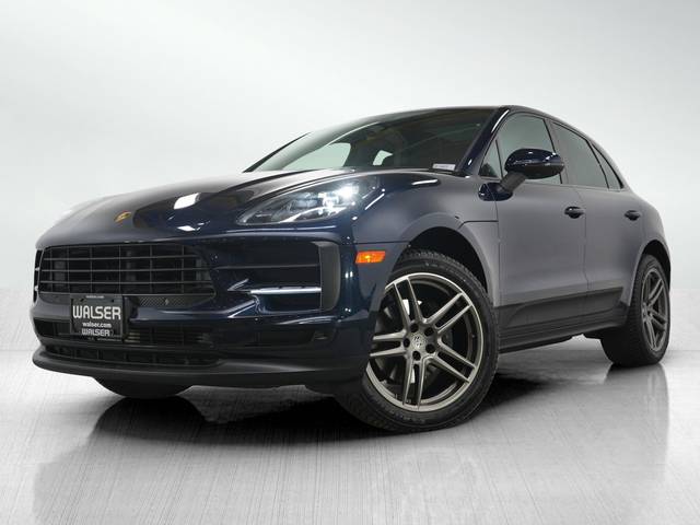 2019 Porsche Macan  AWD photo