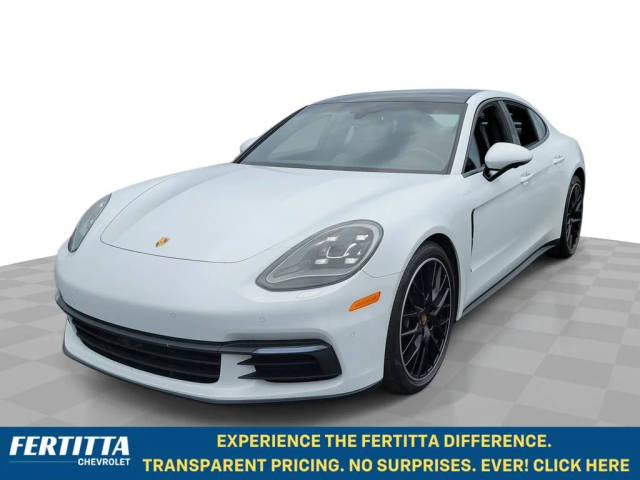 2019 Porsche Panamera  RWD photo