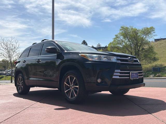 2019 Toyota Highlander XLE AWD photo
