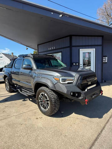 2019 Toyota Tacoma SR 4WD photo