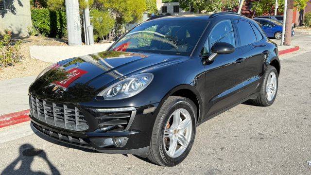 2016 Porsche Macan S AWD photo