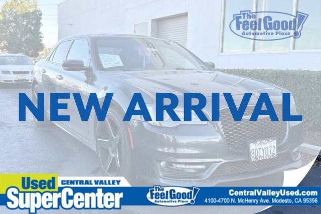 2018 Chrysler 300 300S RWD photo