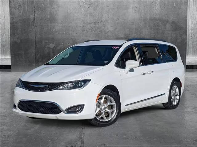 2019 Chrysler Pacifica Minivan Touring L Plus FWD photo