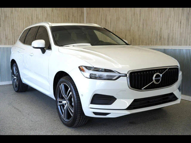 2019 Volvo XC60 Momentum FWD photo