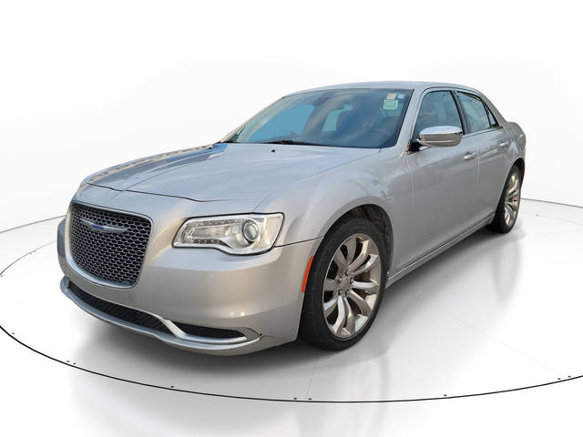 2019 Chrysler 300 Touring RWD photo