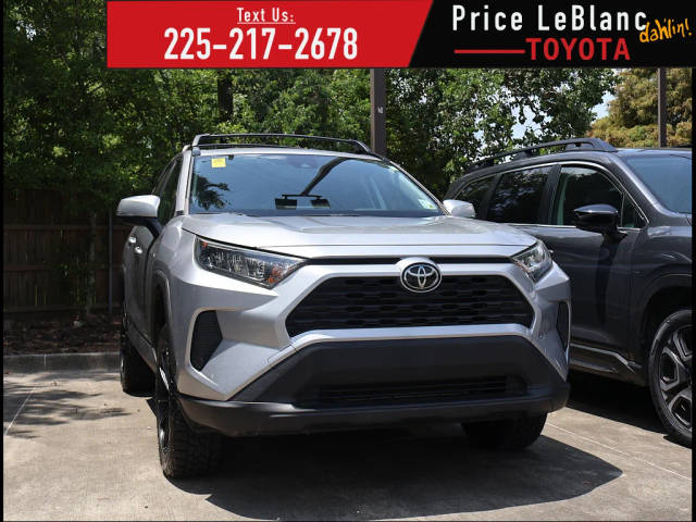 2019 Toyota RAV4 LE FWD photo