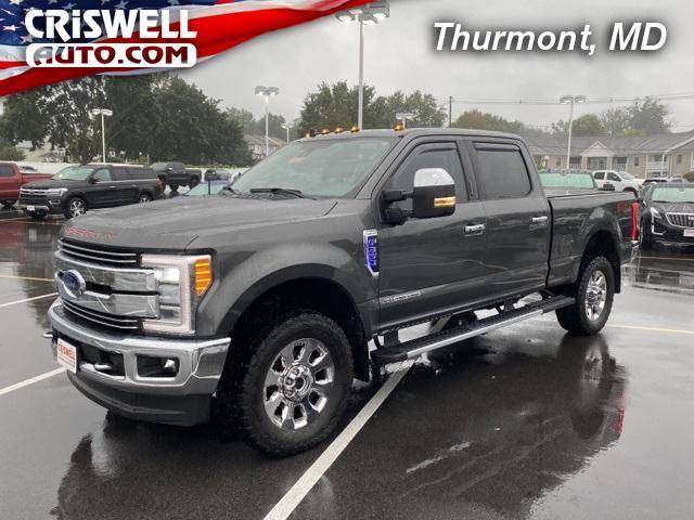 2019 Ford F-350 Super Duty LARIAT 4WD photo