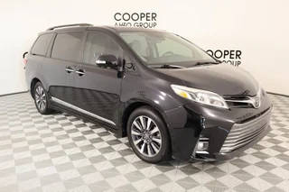 2019 Toyota Sienna Limited Premium FWD photo