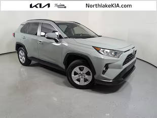 2019 Toyota RAV4 XLE FWD photo