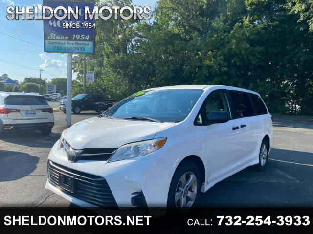 2019 Toyota Sienna L FWD photo