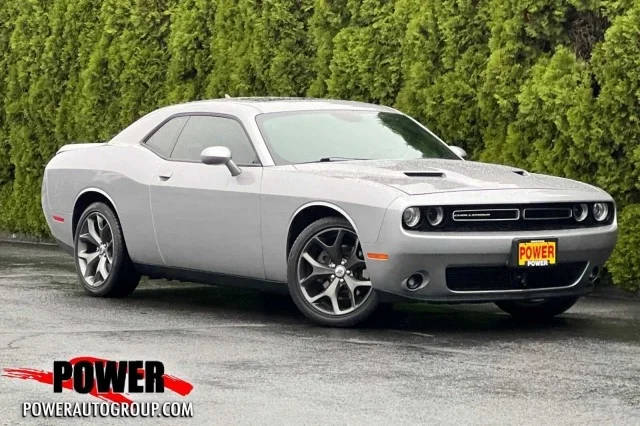 2018 Dodge Challenger SXT Plus RWD photo