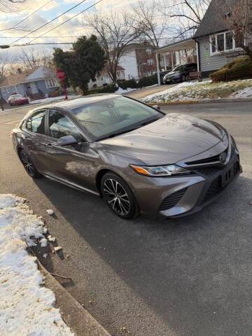 2019 Toyota Camry SE FWD photo