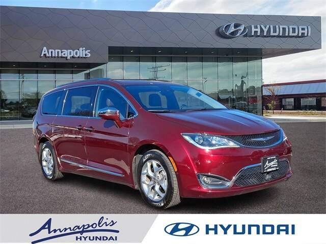 2019 Chrysler Pacifica Minivan Limited FWD photo