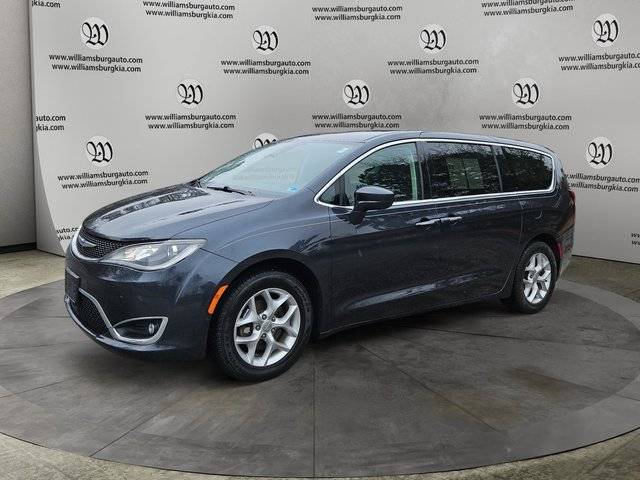 2019 Chrysler Pacifica Minivan Touring Plus FWD photo