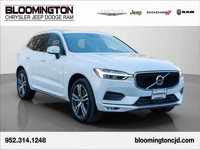 2019 Volvo XC60 Momentum AWD photo