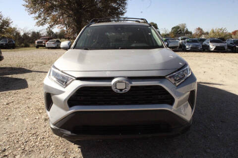 2019 Toyota RAV4 LE FWD photo