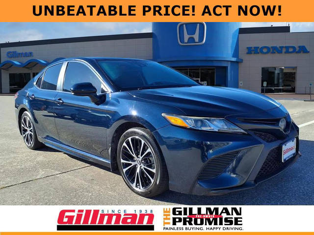 2019 Toyota Camry SE FWD photo