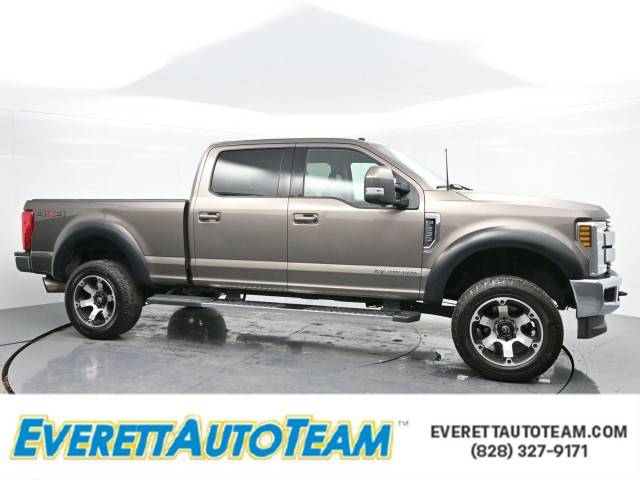 2018 Ford F-250 Super Duty LARIAT 4WD photo
