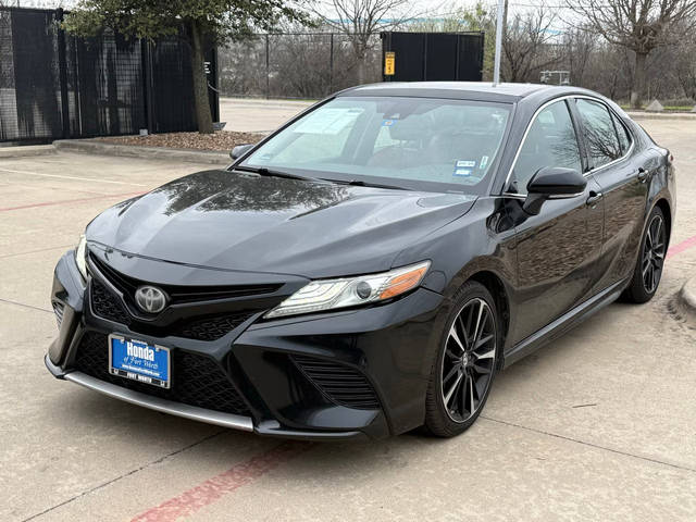 2019 Toyota Camry XSE FWD photo